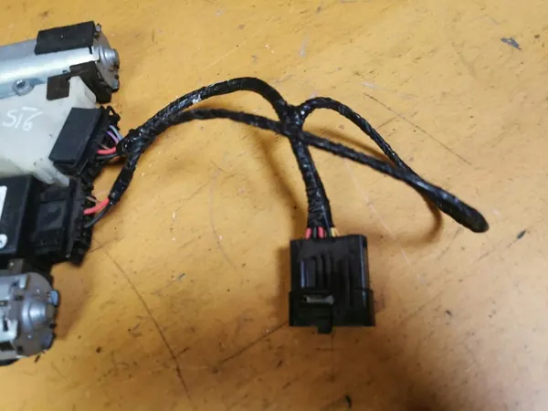Moteur de toit ouvrant OEM 1710626B Renault Espace IV image 3