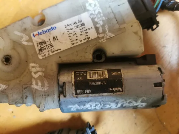 Moteur de toit ouvrant OEM 1710626B Renault Espace IV image 9