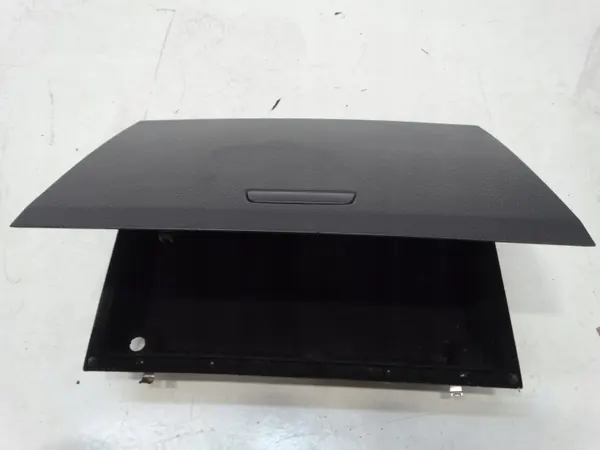 VW Caddy 4 dashboardvak OEM 2k5857922b image 4
