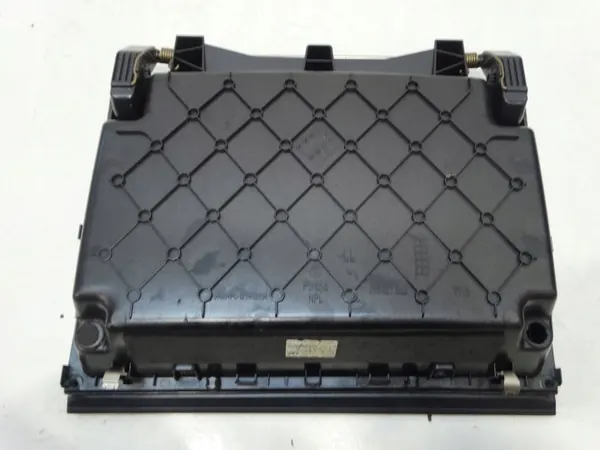 VW Caddy 4 dashboardvak OEM 2k5857922b image 7