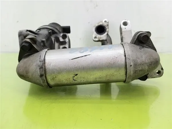 EGR-venttiili Kia Sorento I 2002-2009 2.5 CRDI OEM 284104A100 image 2