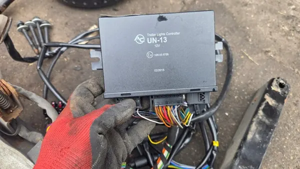 Käytetty hinauskoukku OEM ZF8E0000WW Audi A4 S4 B6:lle image 3