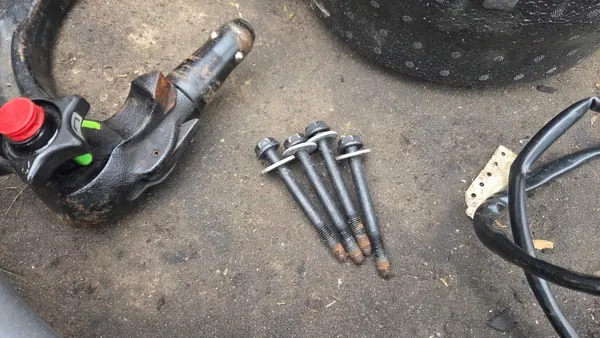 Käytetty hinauskoukku OEM ZF8E0000WW Audi A4 S4 B6:lle image 7