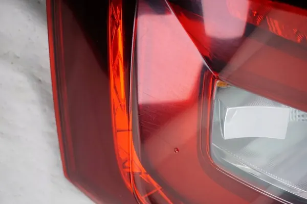 Luz Trasera Izquierda Skoda Octavia III 5E9945711 image 3