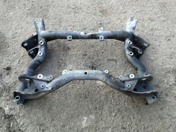 Mercedes-Benz C W204 Voorste Hulpframe OEM AMD10314 image 4