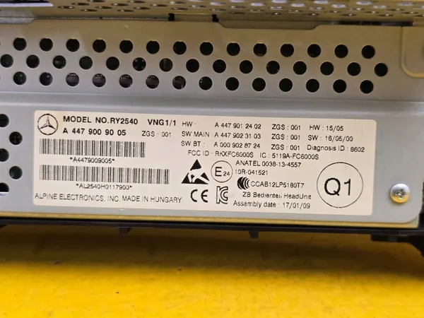 Radio Navigation Mercedes V W447 OEM A4479009005 image 5