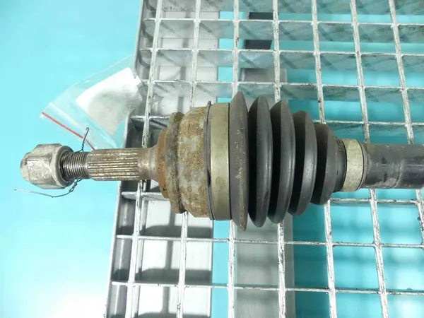 Höger drivaxel Peugeot 301 1.6 16V Manuell Citroen C-Elysee II image 2