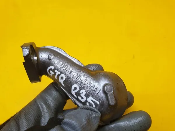 Öljytäyttötulppa OEM VR38 3.8 Nissan GT-R R35:lle image 4