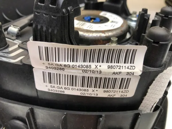 Peugeot 2008 I dashboard airbagconsole OEM image 8