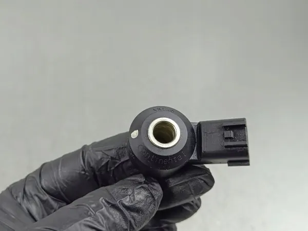 Sensor de golpeteo Mitsubishi OE OEM A2C959256 - Usado image 2