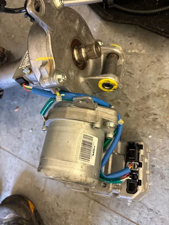 Nissan OE servostyrpump OEM 622365623632 image 3