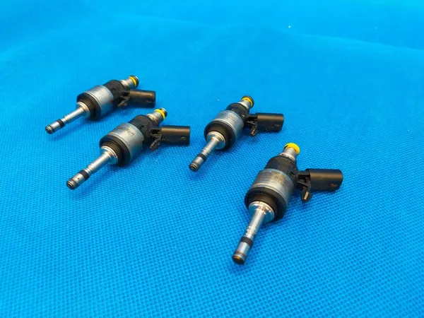 Iniettore VW PASSAT B6 06Q906036A image 3