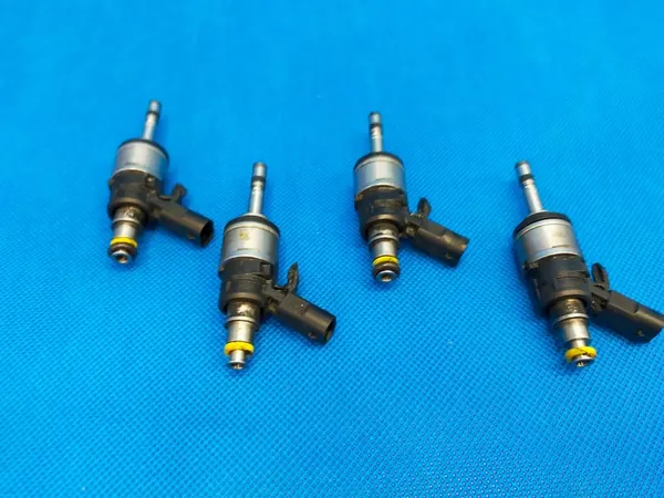 Iniettore VW PASSAT B6 06Q906036A image 5