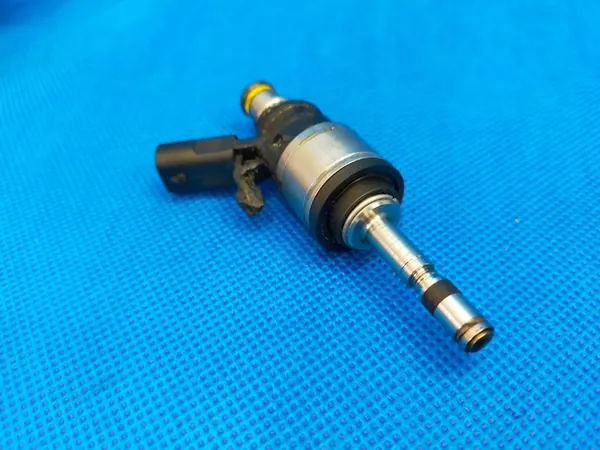 Iniettore VW PASSAT B6 06Q906036A image 6