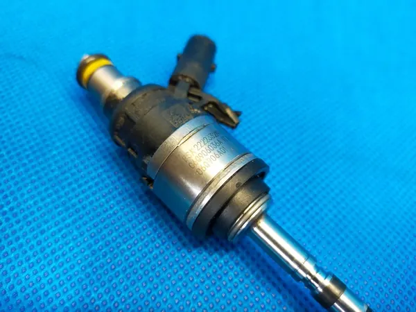 Iniettore VW PASSAT B6 06Q906036A image 8