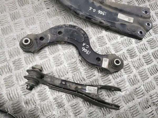 TUCSON IV BRACCIO POSTERIORE SINISTRO 55210-N9050 image 8