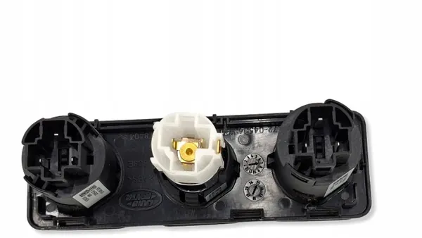 Land Rover USB-Steckdose OEM FK7219010CA - Gebraucht image 4
