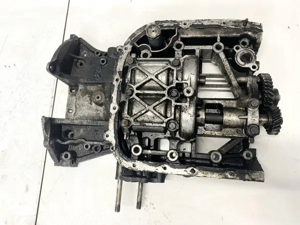 Pompe à huile OEM EIS-2289530 pour Toyota Previa 2002 image 2