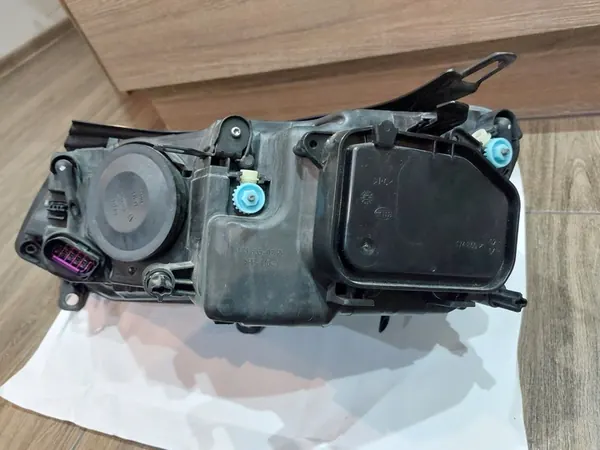 Farol Direito VW Touareg 7P1941006 image 5