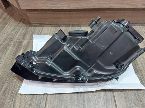 Farol Direito VW Touareg 7P1941006 image 7