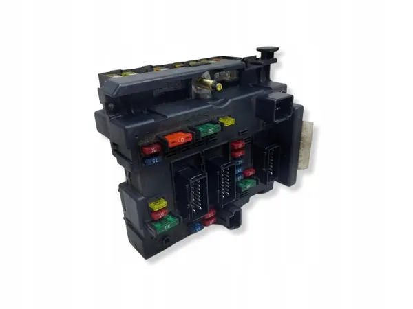 Boîte à fusibles OEM 9646405380 pour Peugeot 307 BSM B4 image 2
