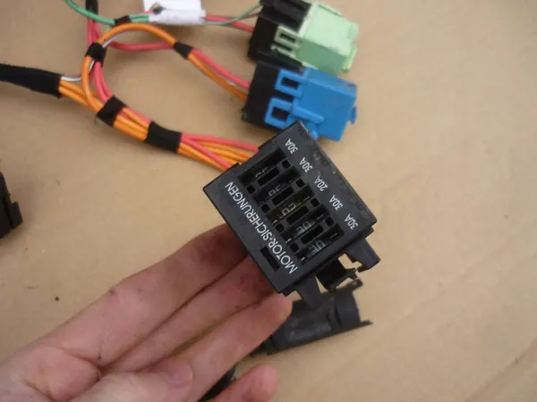 BMW E87 E81 Moottorikaapeli 1.6 116i N45B16A Manuaali 7545164 image 7