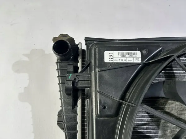 Jeu de radiateurs Dodge OE OEM 55037992AD Durango image 3