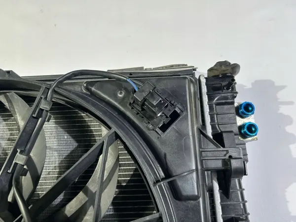 Jeu de radiateurs Dodge OE OEM 55037992AD Durango image 4