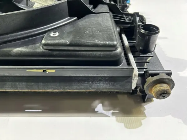 Jeu de radiateurs Dodge OE OEM 55037992AD Durango image 6