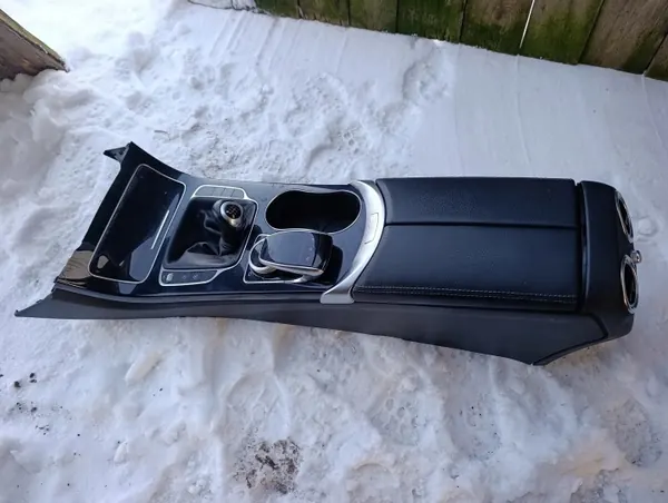 Mercedes W205 middenconsole armsteun OEM A0009060502 image 2