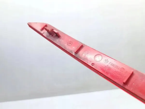 Refletor para-choques traseiro direito OEM 7285746 BMW F31 image 3