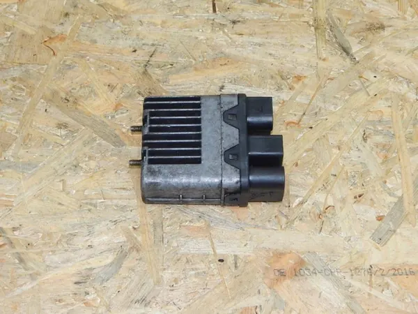Módulo controlador ventilador VW T5 OEM 28A para 2.5 TDI AXD image 2