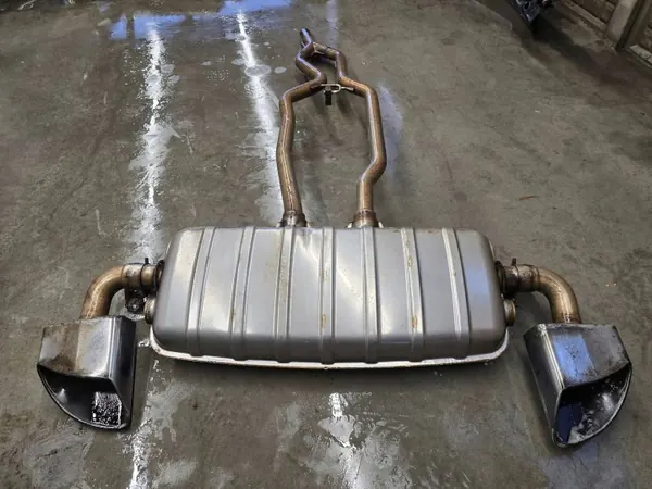 VW Touareg II 7P 3.0 TDI Endschalldämpfer OEM Teil image 4