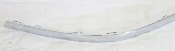 VW Passat B7 Sedan Vasemman Takaluukun Kromilista 3AE807459 image 2