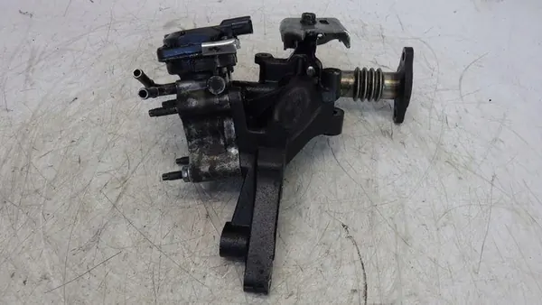 EGR-venttiili Nissan Navara III D23 2.5 D OEM 147105X00C image 5