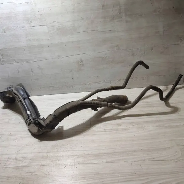 Cuello de llenado Hyundai i20 OEM 27875 - Usado image 2