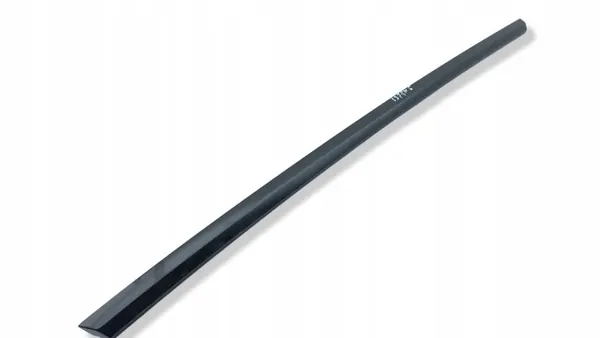 Tesla Model Y 2023 Achterruitlijst OEM AMD228323 image 2