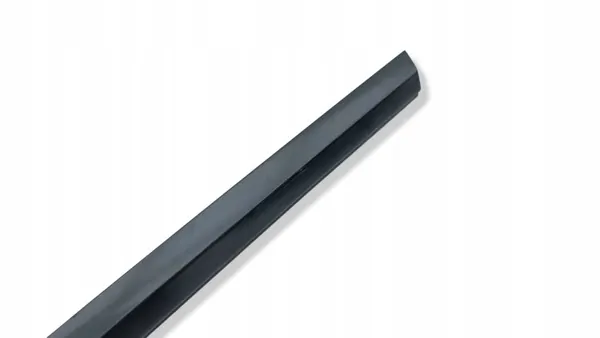 Tesla Model Y 2023 Achterruitlijst OEM AMD228323 image 7