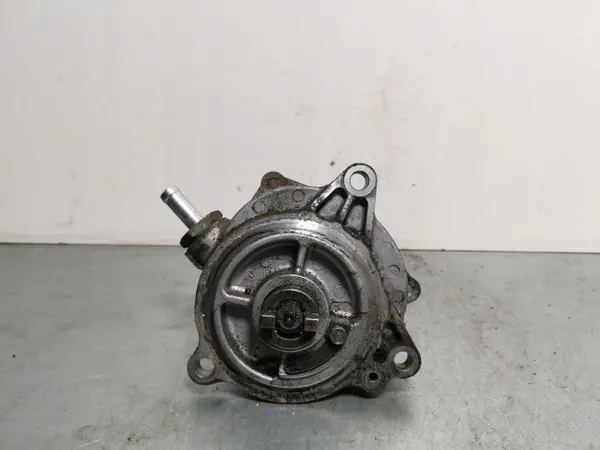 Pompe à vide Subaru OEM FBZ10052 - Occasion image 2