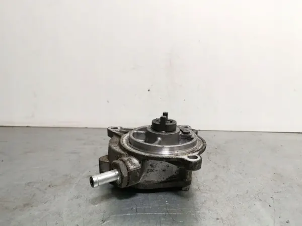Pompe à vide Subaru OEM FBZ10052 - Occasion image 3