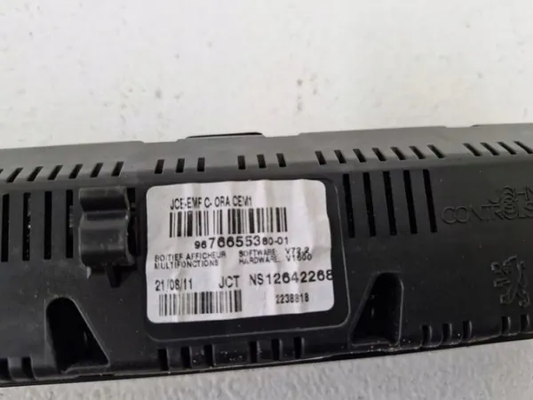 Peugeot 5008 I Radio Display OEM 9676655380 - Gebruikt image 6
