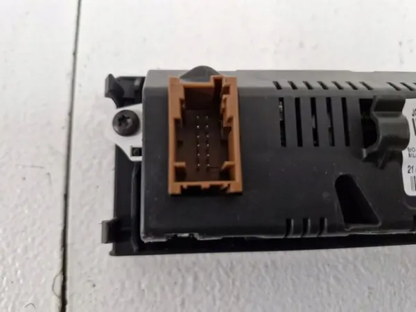 Peugeot 5008 I Radio Display OEM 9676655380 - Gebruikt image 7