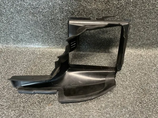 OEM Ilmanotto-putki Oikea Etu Audi Q8 SQ8 image 2