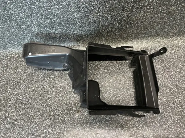 OEM Ilmanotto-putki Oikea Etu Audi Q8 SQ8 image 4