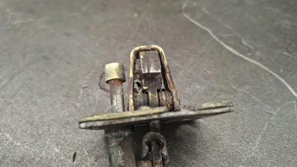 Mercedes W116 Haubenschlossblock OEM - Gebrauchtteil image 3
