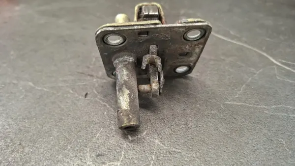 Mercedes W116 Haubenschlossblock OEM - Gebrauchtteil image 4