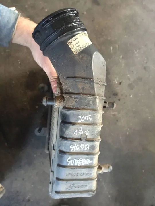 Intercooler Audi A4 S4 B5 1998 8D0145805C image 9