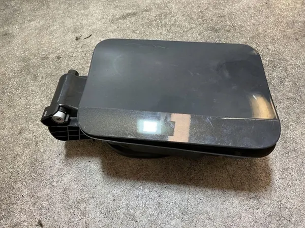 BMW Kraftstoffklappenmotor OEM 7440018 - Gebraucht image 2