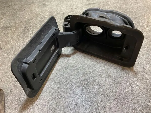 BMW Kraftstoffklappenmotor OEM 7440018 - Gebraucht image 5