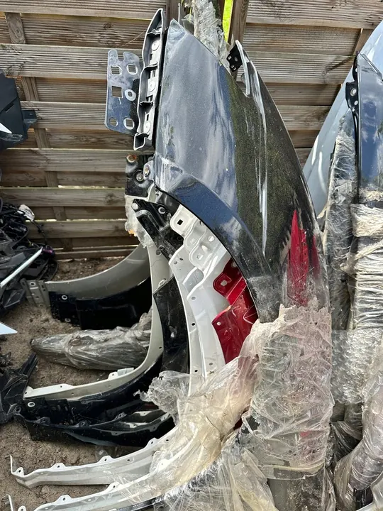 Vänster framskärm Maserati Ghibli III 14- OEM 673002041 image 3